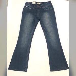 NWT Anchorblue boot daisy jeans - size 7